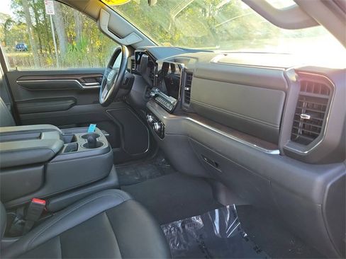 Used 2024 GMC Sierra 1500 SLT image 33