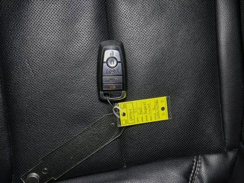 Used 2022 Ford Explorer Limited w/ Limited Technology Package image 41