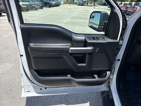 Used 2017 Ford F150 XLT w/ Equipment Group 302A Luxury image 13