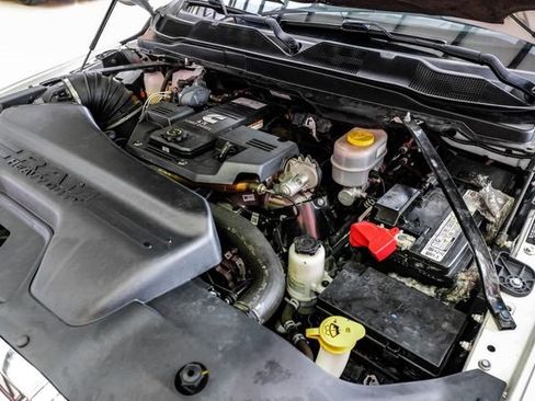 Used 2019 RAM 2500 Laramie image 40