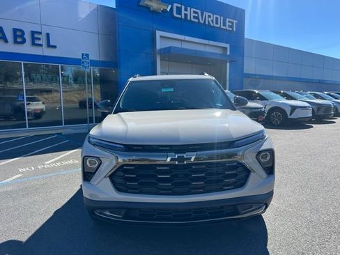 Used 2026 Chevrolet TrailBlazer ACTIV w/ Driver Confidence Package AWD/4WD image 2