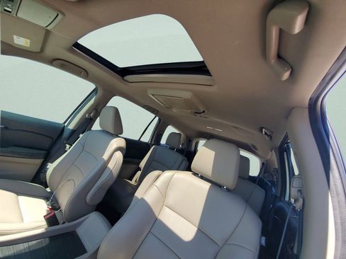 Used 2019 Honda Pilot Touring image 17