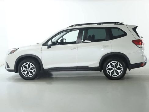 Used 2023 Subaru Forester Premium AWD/4WD image 42