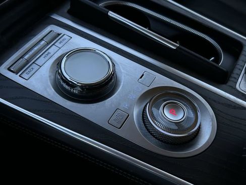 Used 2024 Genesis GV80 2.5T image 16