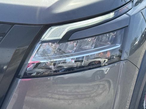 Certified 2022 Nissan Pathfinder SV image 10