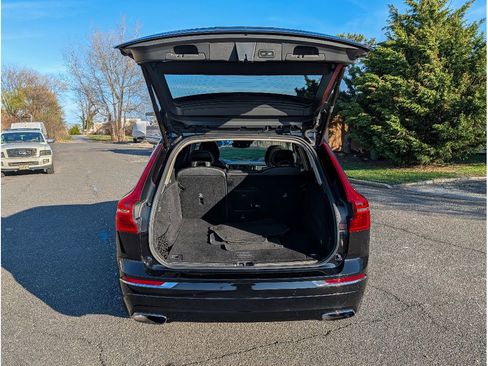 Used 2018 Volvo XC60 T5 Inscription w/ Convenience Package image 6