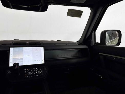 New 2026 Land Rover Defender 110 S AWD/4WD image 32