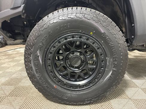 Used 2023 Toyota Tacoma TRD Off-Road AWD/4WD image 6