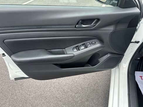 Used 2024 Nissan Altima 2.5 S image 14