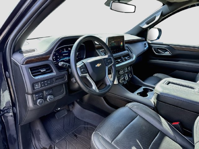 Used 2023 Chevrolet Suburban Premier AWD/4WD image 9