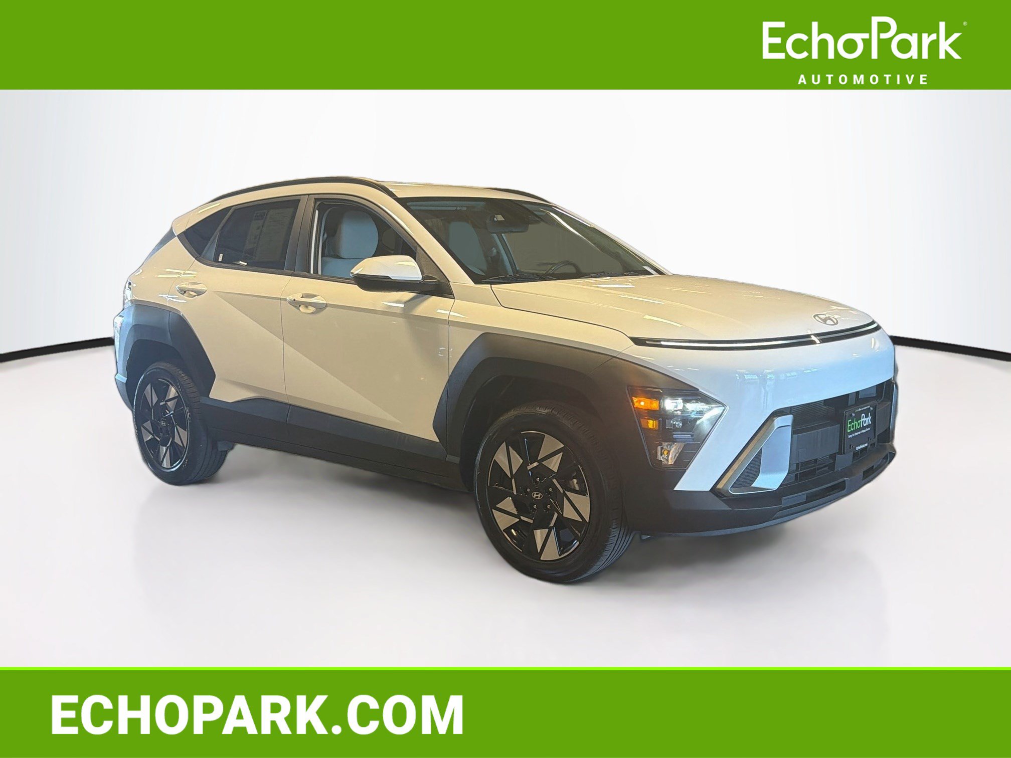 Used 2025 Hyundai Kona SEL AWD/4WD image 1