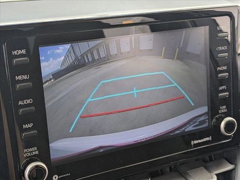 Used 2022 Toyota Corolla LE image 13