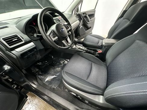 Used 2018 Subaru Forester 2.5i Premium w/ All-Weather Package image 15