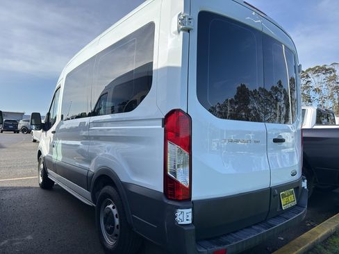 Used 2017 Ford Transit 150 XL image 31