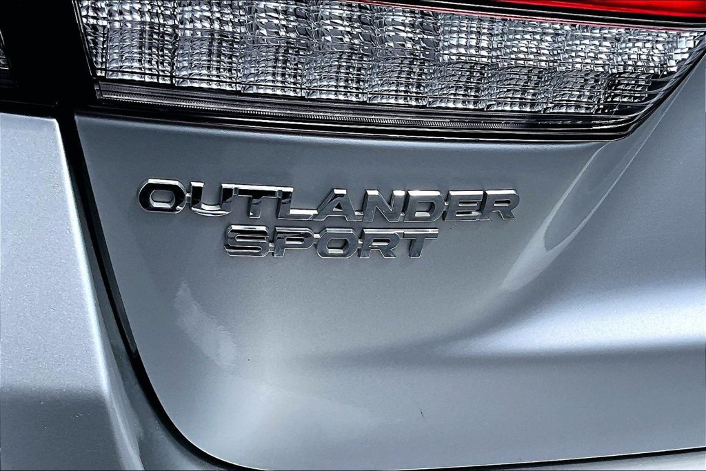 Used 2020 Mitsubishi Outlander Sport SE AWD/4WD image 22