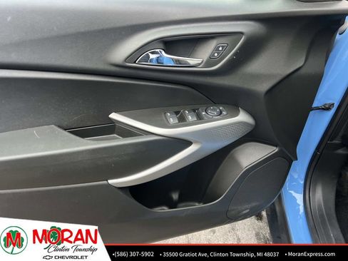 Certified 2024 Chevrolet Trax RS w/ Driver Confidence Package image 15