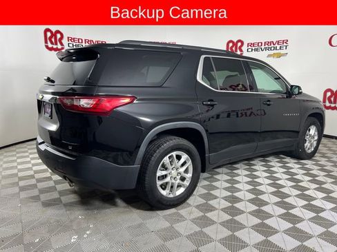 Used 2020 Chevrolet Traverse LT image 8