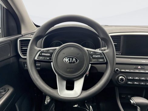Used 2022 Kia Sportage LX image 11