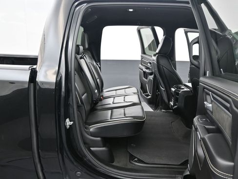Used 2024 RAM 1500 Laramie AWD/4WD image 32