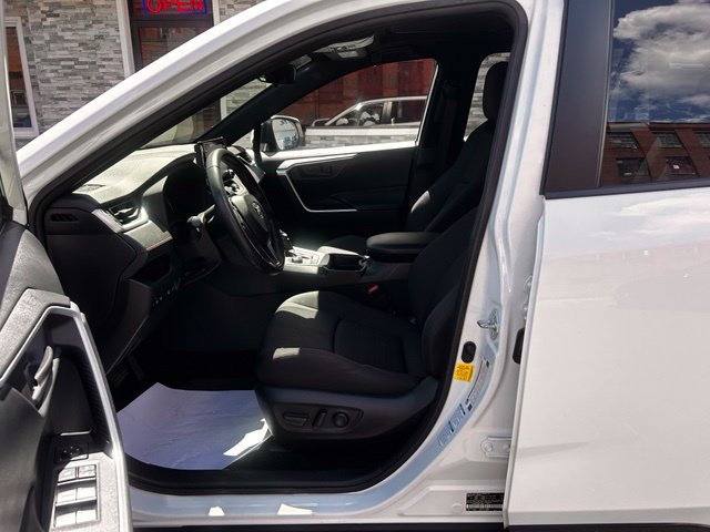 Used 2021 Toyota RAV4 SE w/ Weather & Moonroof Package AWD/4WD image 12