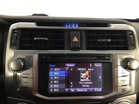 Used 2017 Toyota 4Runner SR5 Premium image 16