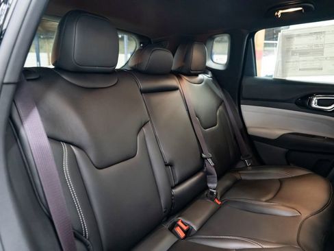 New 2026 Jeep Compass Limited image 30