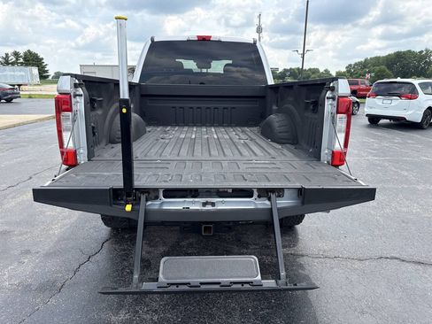 Used 2019 Ford F350 XLT w/ XLT Premium Package AWD/4WD image 12