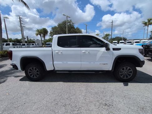 Used 2024 GMC Sierra 1500 AT4X AWD/4WD image 4