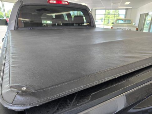 Used 2018 Toyota Tundra SR5 AWD/4WD image 15