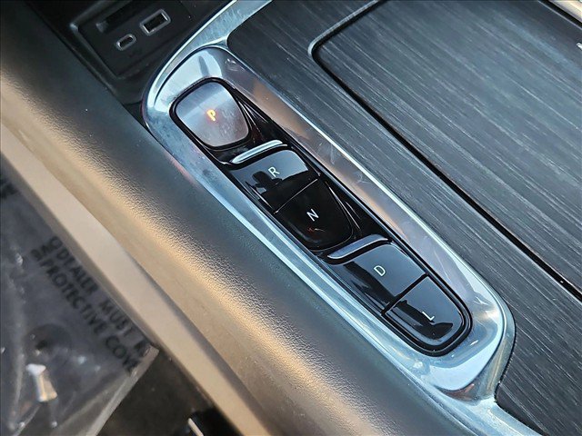 Used 2023 Buick Enclave Avenir w/ Avenir Technology Package AWD/4WD image 18