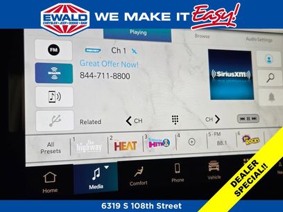 New 2025 Jeep Grand Cherokee Limited w/ Luxury Tech Group II