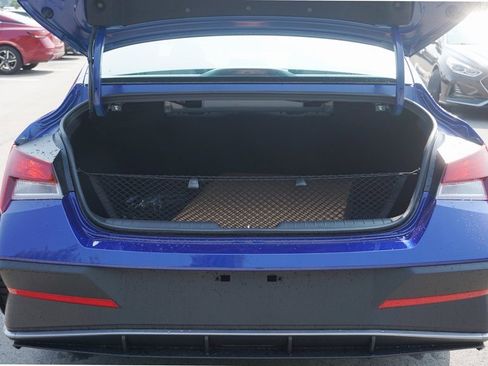 Used 2024 Hyundai Elantra SEL image 6