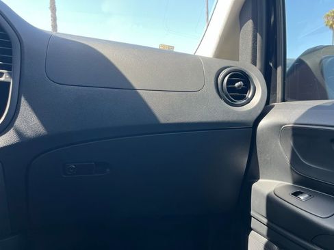 Used 2019 Mercedes-Benz Metris Passenger image 22