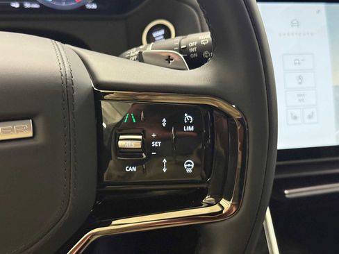 Used 2026 Land Rover Range Rover Velar Dynamic SE image 24