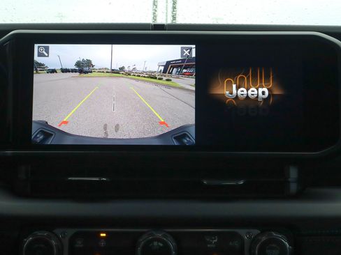 New 2025 Jeep Gladiator High Tide image 27