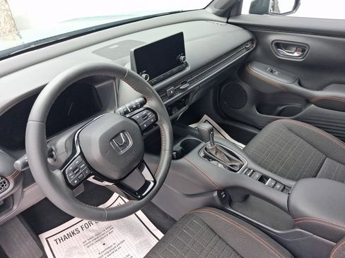 Used 2024 Honda HR-V Sport image 4