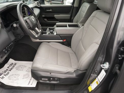 Used 2024 Toyota Tundra Limited w/ Power Package AWD/4WD image 9