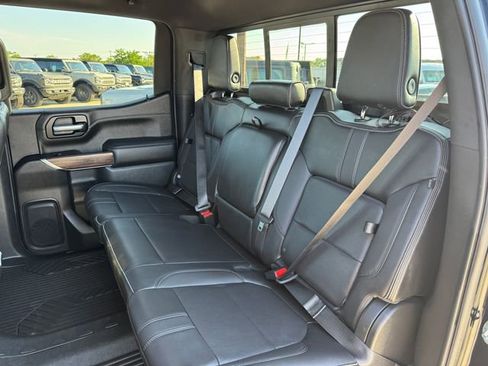 Used 2021 Chevrolet Silverado 1500 High Country w/ Technology Package AWD/4WD image 18