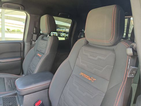 Used 2025 Nissan Frontier Pro-X w/ Pro Convenience Package RWD image 9