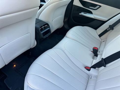 Used 2025 Mercedes-Benz E 350 Sedan image 15