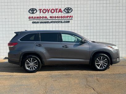 Used 2017 Toyota Highlander XLE
