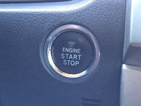 Used 2013 Toyota 4Runner Limited AWD/4WD image 22