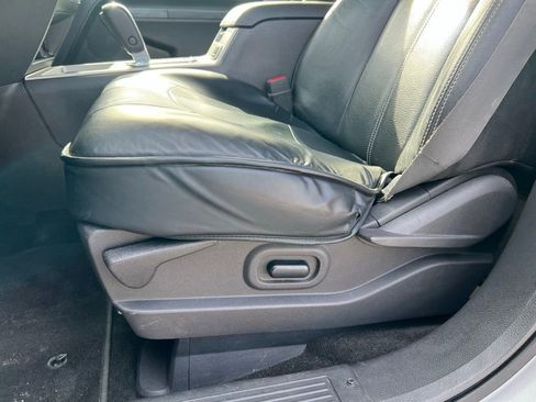 Used 2010 Ford Edge SEL image 15