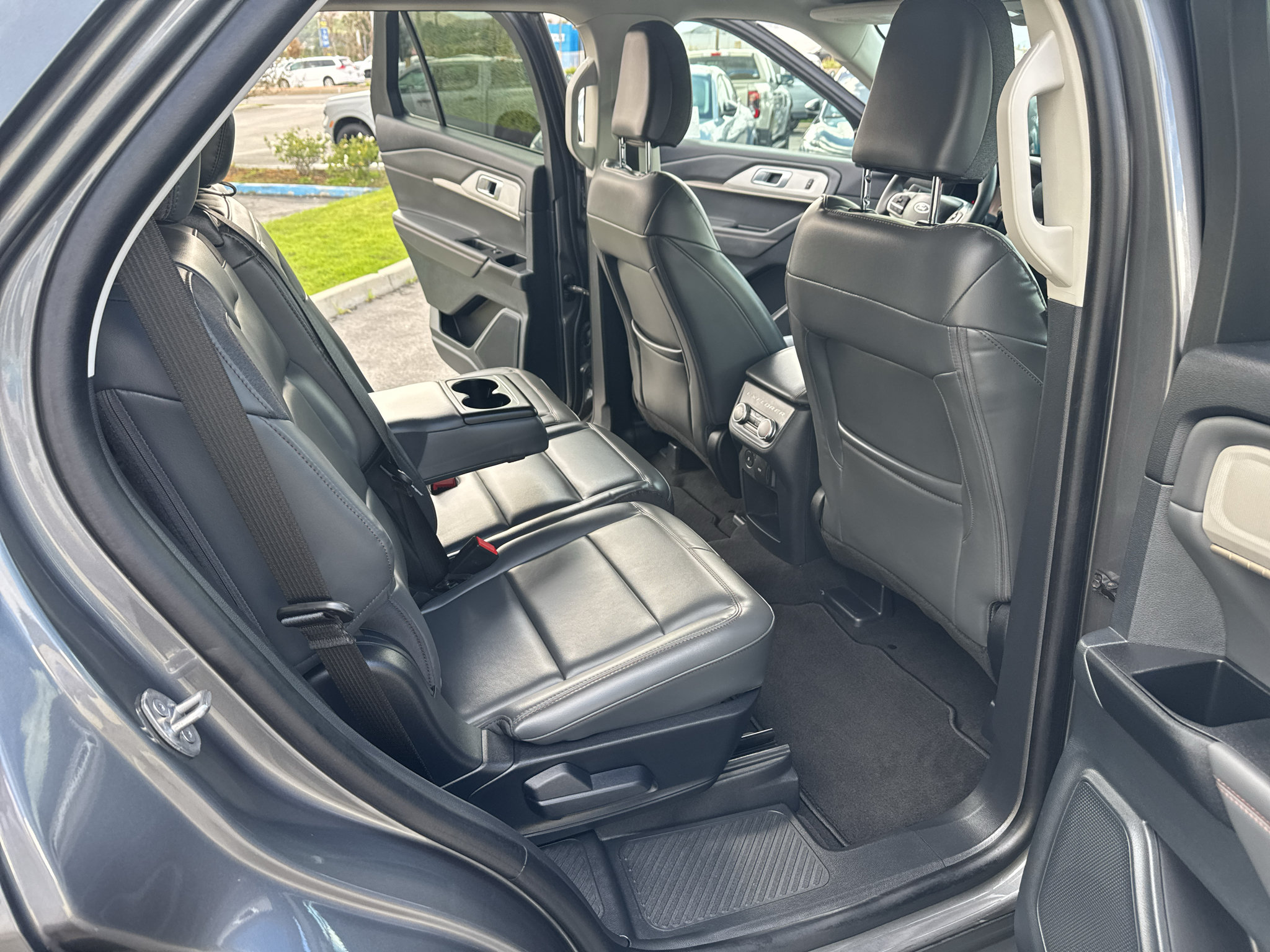 Used 2026 Ford Explorer Active w/ Active Comfort Package AWD/4WD image 18