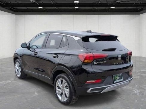Used 2025 Buick Encore GX Preferred AWD/4WD image 3