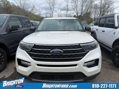 Used 2020 Ford Explorer XLT w/ Equipment Group 202A AWD/4WD image 2