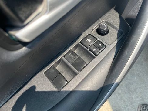 Used 2020 Toyota Corolla SE FWD image 21