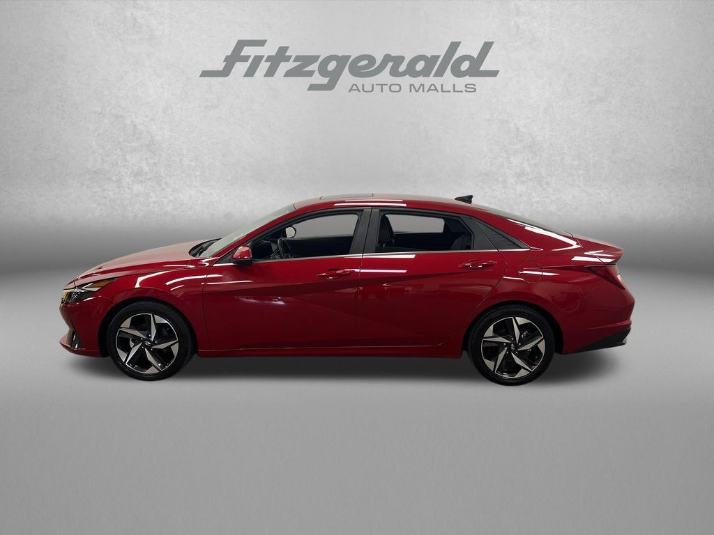 Used 2023 Hyundai Elantra Limited FWD image 2