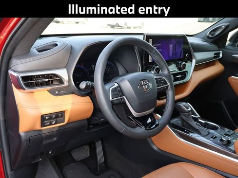 Used 2023 Toyota Highlander Platinum image 21