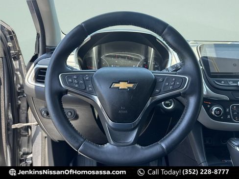 Used 2018 Chevrolet Equinox Premier FWD image 44